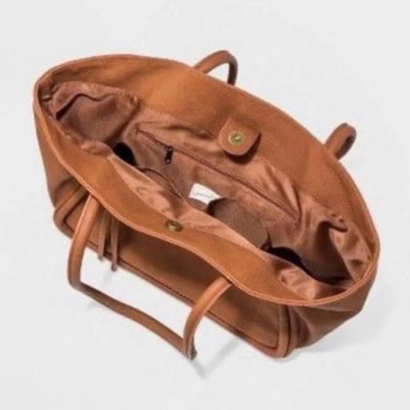 Universal Thread Tote - Picture 4 of 4